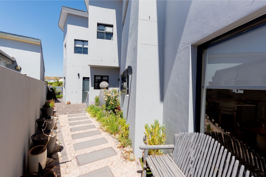 4 Bedroom Property for Sale in Calypso Beach Western Cape